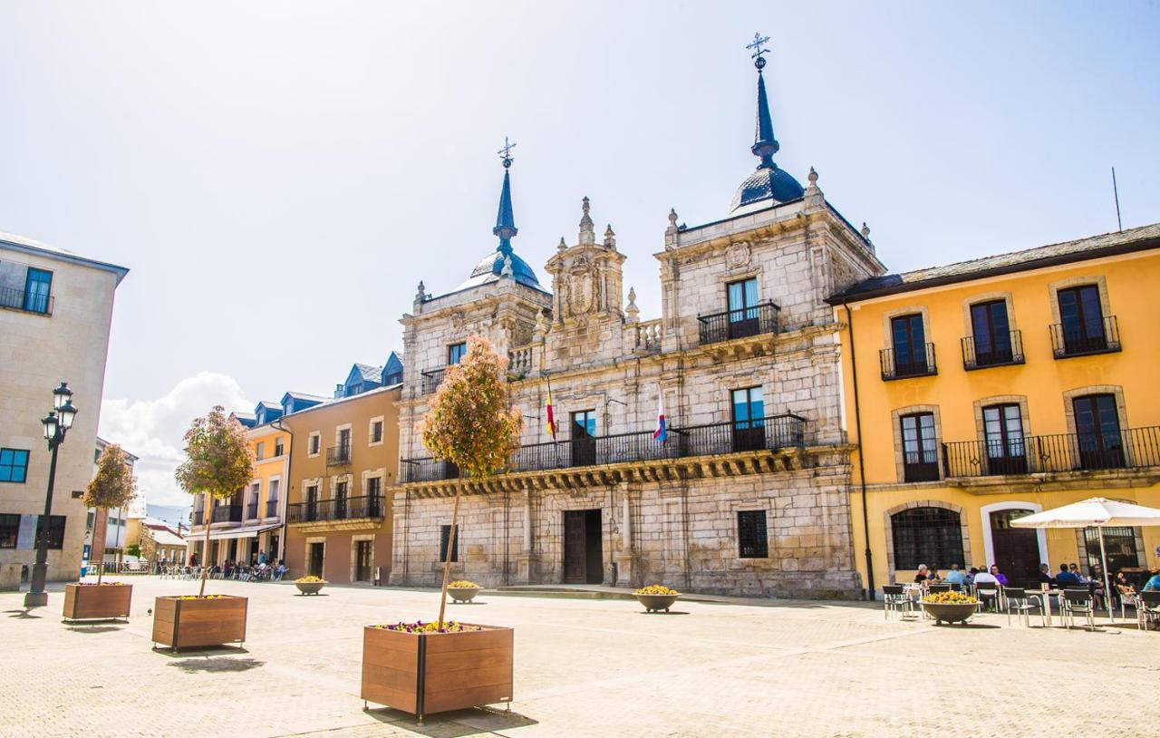 Hotel Aroi Bierzo Plaza Ponferrada Dış mekan fotoğraf